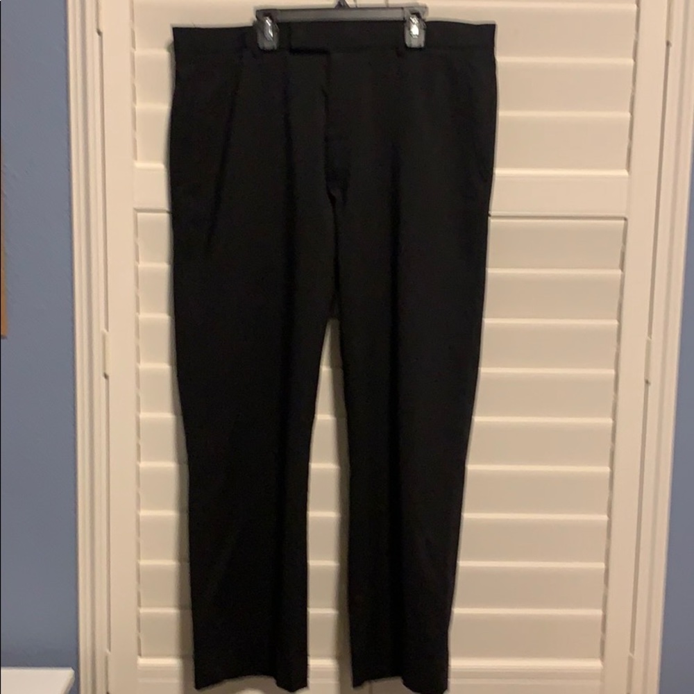 GAP Classic Straight-Fit Dress Pants-Black
